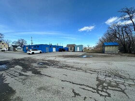 326 Springbank Drive, Middlesex, ON , MLS #X12041212 , Image - 1