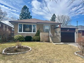 8 Cushendun Road, Toronto, ON , MLS #E12036485 , Image - 1