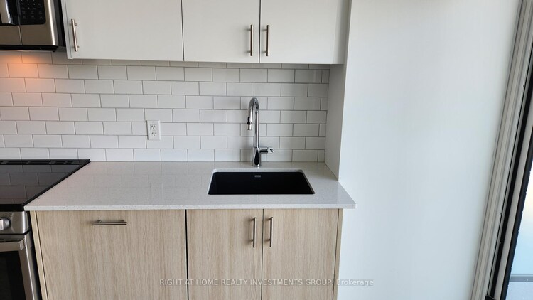 1195 The Queensway Avenue, Toronto, ON, Islington-City Centre West