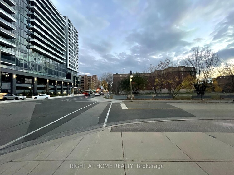 50 Richmond Street E, Oshawa, ON, O'Neill