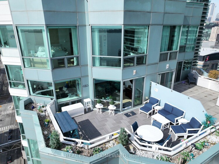 10 Queens Quay W, Toronto, ON, Waterfront Communities C1