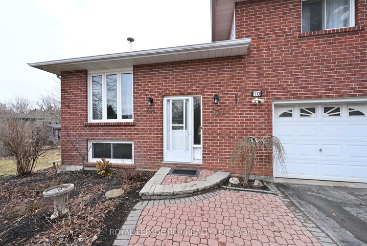 10 Joseph Street, Adjala-Tosorontio, ON, Loretto