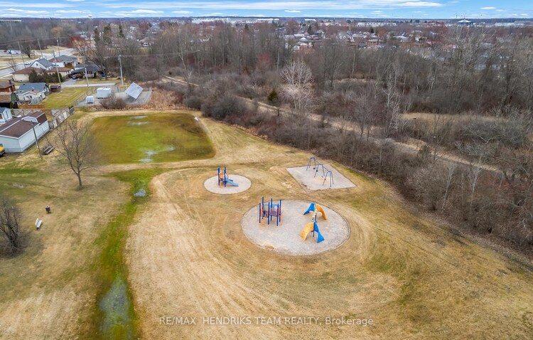 415 RIVERSIDE Drive, Welland, ON, 772 - Broadway