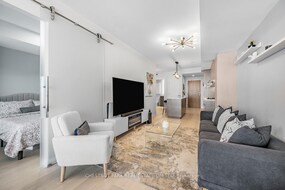 835 St. Clair Avenue W, Toronto, ON