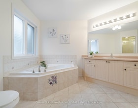 5499 Doctor Peddle Crescent, Peel, ON , MLS #W13106932 , Image - 1