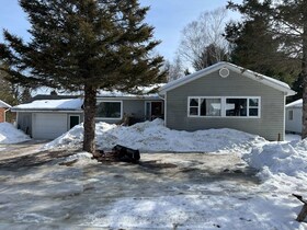 29 Queen Street, Parry Sound, ON , MLS #X12354453 , Image - 1