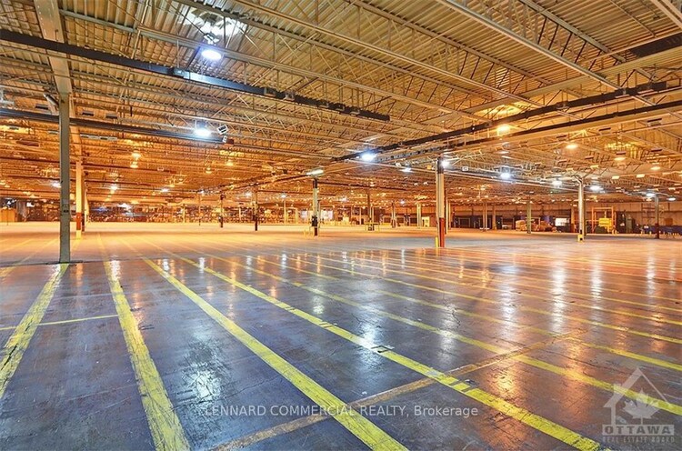 100 CENTRAL Avenue W, Brockville, ON, 810 - Brockville