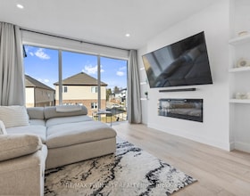 2884 Doyle Drive, Middlesex, ON , MLS #X12934422 , Image - 1