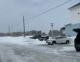 586 Lessard Street, Cochrane, ON , MLS #X12048500 , Image - 1