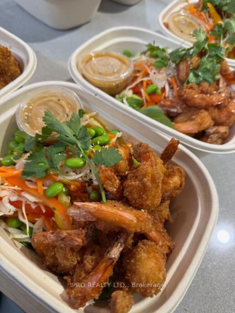 37 Advance Road, Toronto, ON, Islington-City Centre West