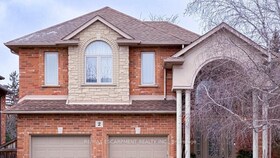 2 Donnici Drive, Hamilton, ON , MLS #X12048956 , Image - 1
