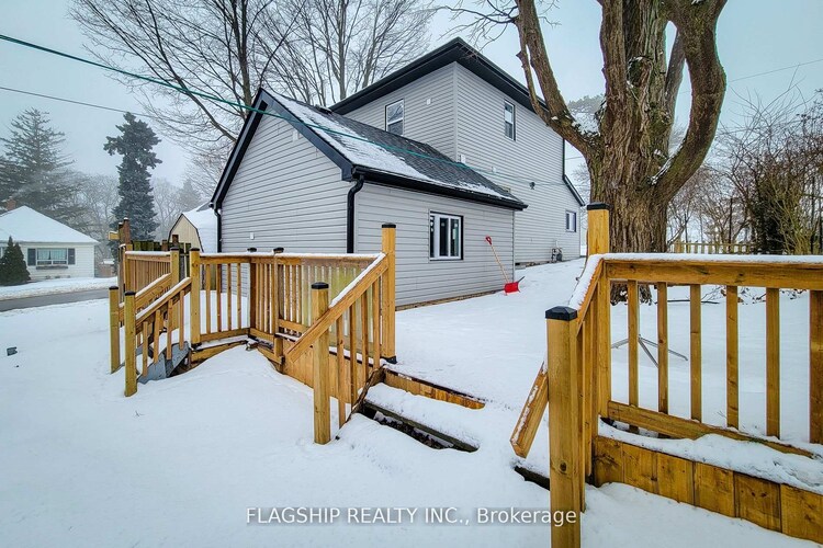 727 College Avenue, Woodstock, ON, Woodstock - South