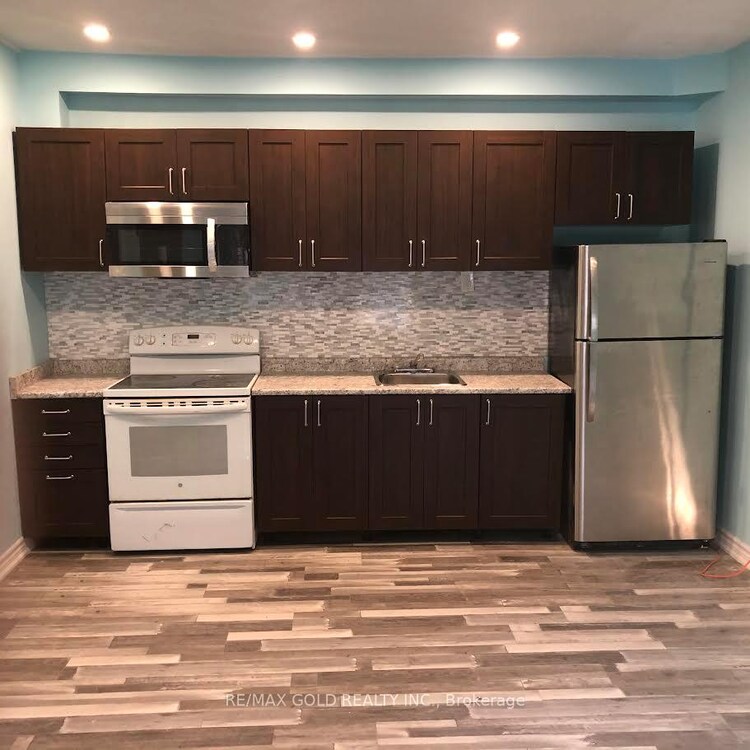 125 Queens Avenue, Toronto, ON, Mimico