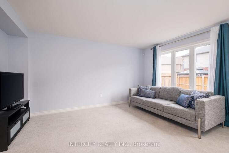 7945 Oldfield Road, Niagara Falls, ON, 220 - Oldfield