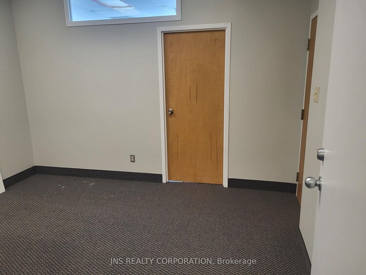 16775 Yonge Street, Newmarket, ON, Central Newmarket