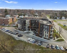 17 Centre Street, Dufferin, ON , MLS #W13035276 , Image - 1