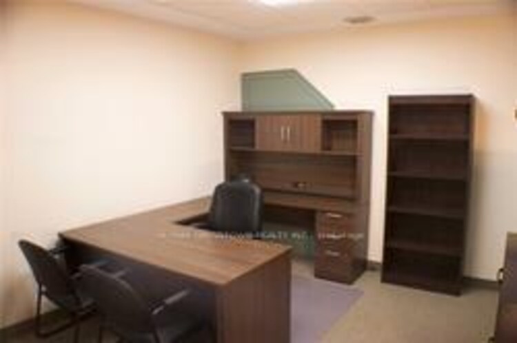 17075 Leslie Street, Newmarket, ON, Newmarket Industrial Park