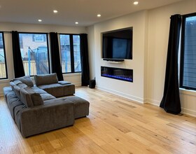 20 Ivy Crescent, Niagara, ON , MLS #X12400681 , Image - 1