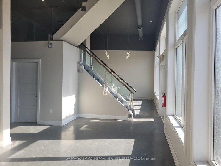 1877 Merivale Road, Country Place - Pineglen - Crestview and Area, ON, 7401 - Rideau Heights/Industrial Park