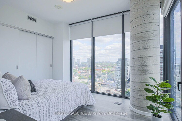 55 Ontario Street, Toronto, ON, Moss Park