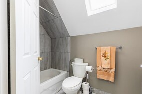 707 Acadia Drive, Hamilton, ON