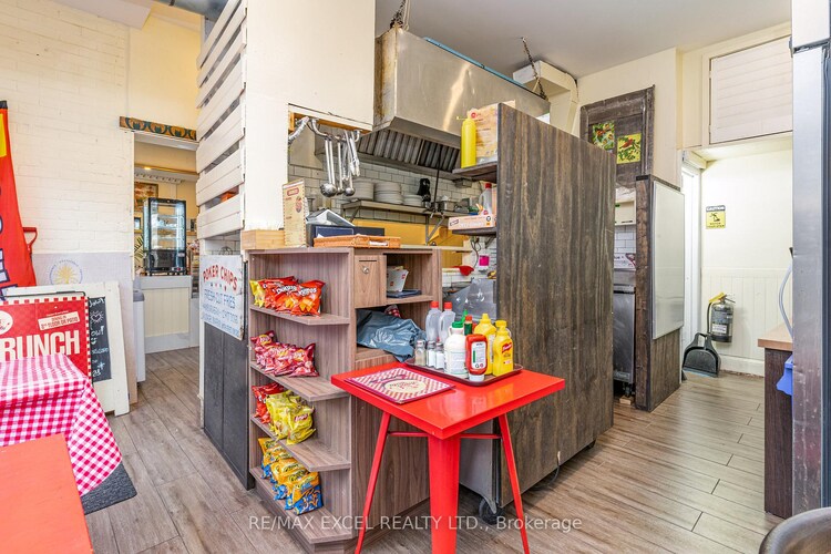 72-74 Lippincott Street, Toronto, ON, University