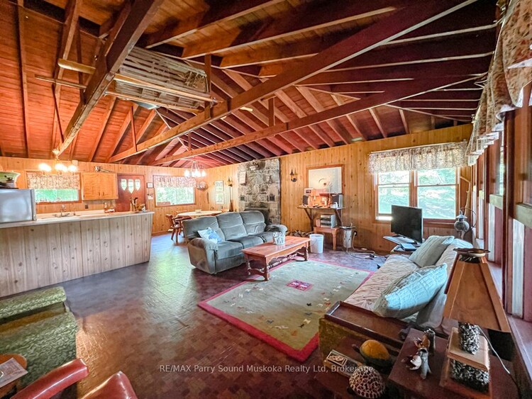 20 GOLDEN HORSESHOE Lane, Whitestone, ON, Hagerman