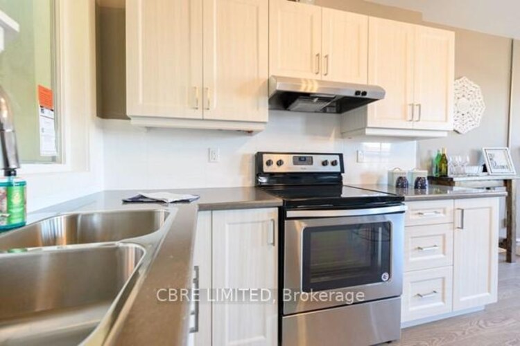 1000 King Street E, Hamilton, ON, Stripley