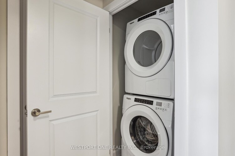 3200 William Coltson Avenue, Oakville, ON, 1010 - JM Joshua Meadows