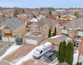 1595 Deerhurst Court, Durham, ON , MLS #E12415516 , Image - 1