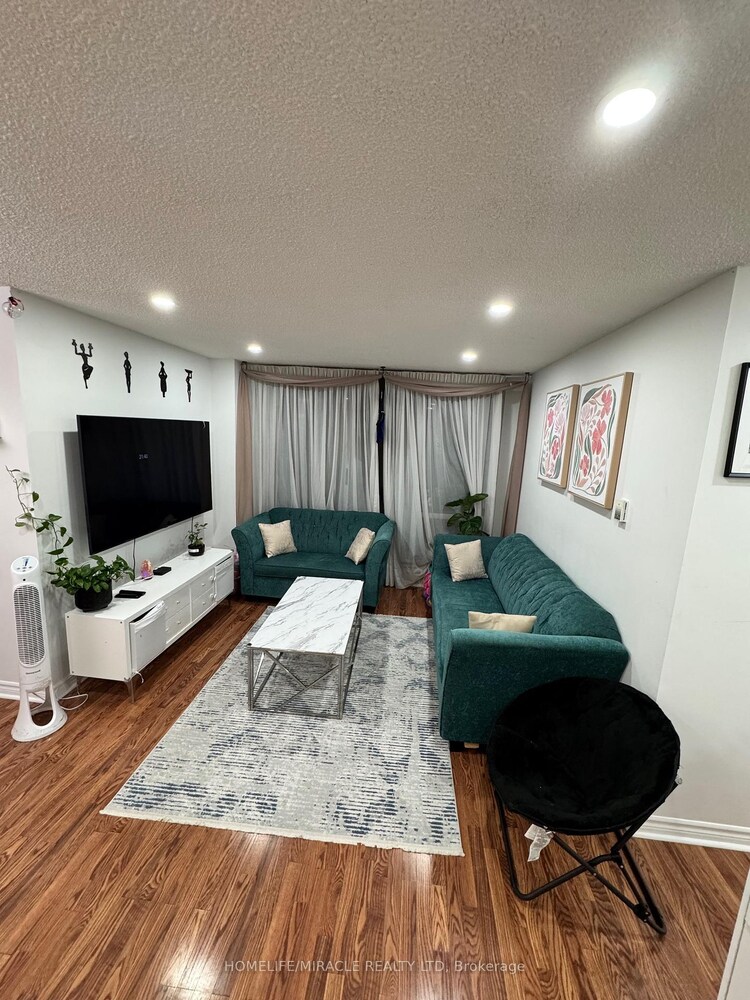 1615 Bloor Street, Mississauga, ON, Applewood