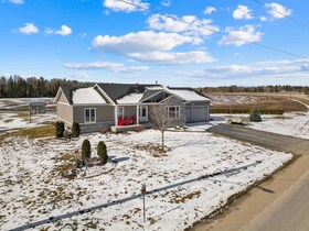 164 Switzer Street, Simcoe, ON , MLS #S12056718 , Image - 1