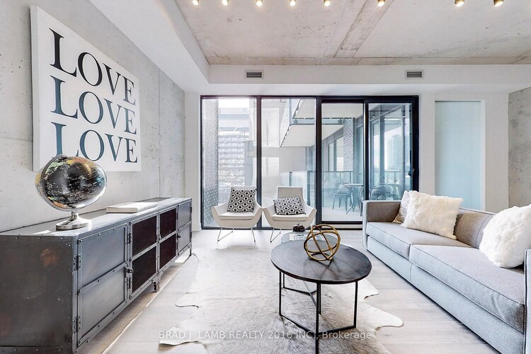 55 Ontario Street, Toronto, ON, Moss Park