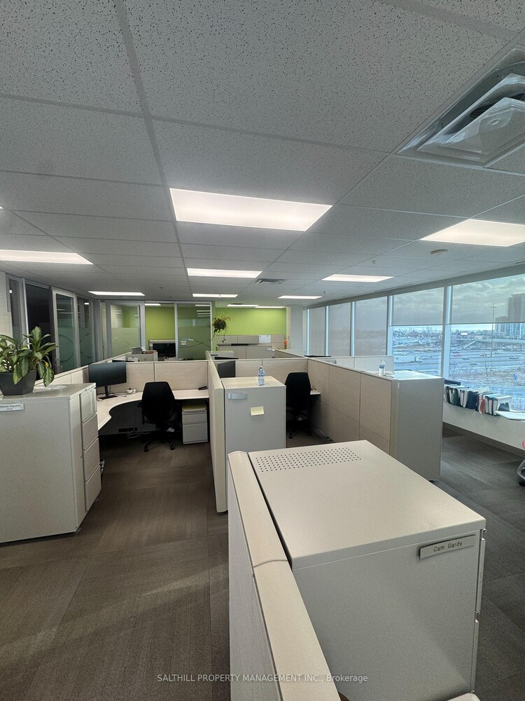 1340 Pickering Parkway, Pickering, ON, Town Centre