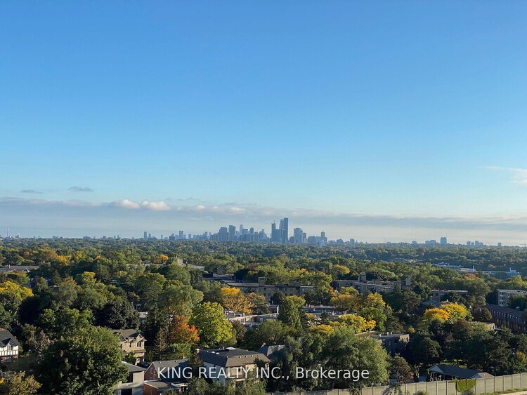 100 Harrison Garden Boulevard, Toronto, ON, Willowdale East