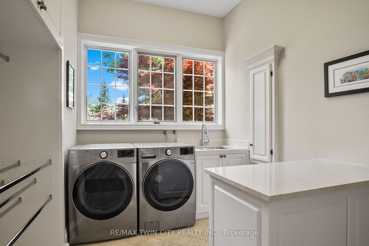 310 Bushwood Court, Waterloo, ON, 