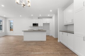 208 Superior Drive, Lennox & Addin, ON