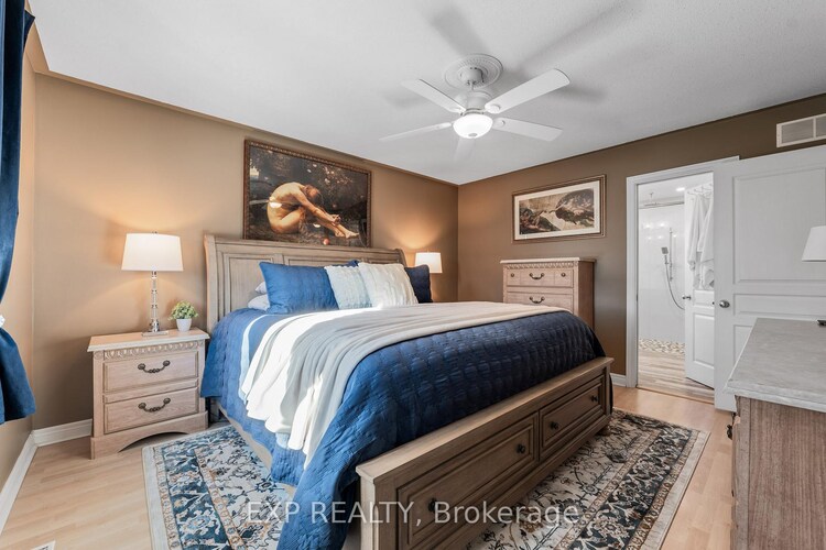 7090 Julie Drive, Niagara Falls, ON, 219 - Forestview