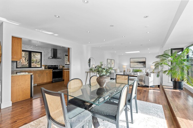 75 Robinhood Drive, Hamilton, ON, Dundas