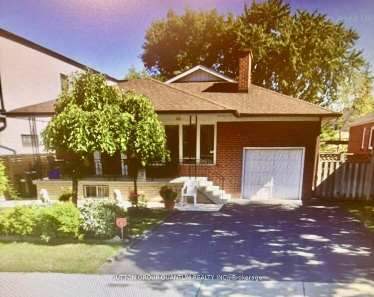 61 Forest Avenue, Mississauga, ON, Port Credit