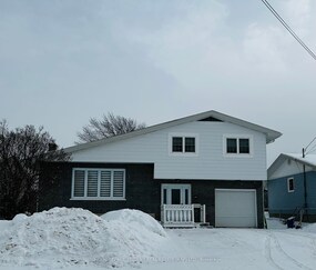 10 Ontario Avenue, Cochrane, ON