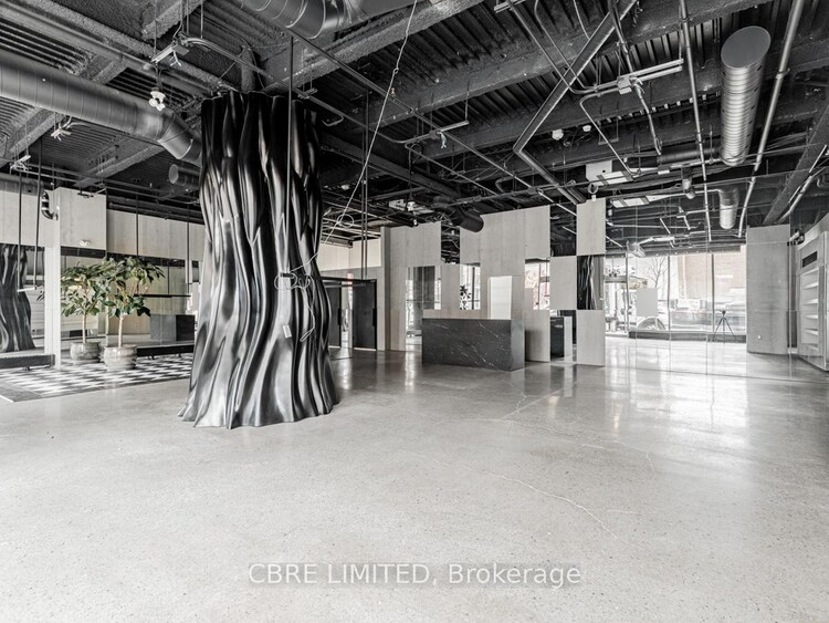 135 Yorkville Avenue, Toronto, ON, Annex