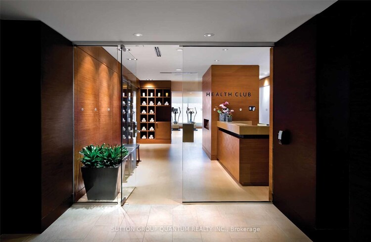 180 University Avenue, Toronto, ON, Waterfront Communities C1