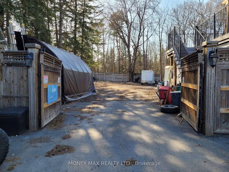 2952 Prince Of Wales Drive, Country Place - Pineglen - Crestview and Area, ON, 7403 - Rideau Heights/Ashdale/Rideau Glen