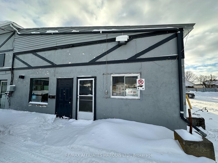 1122 PAUL Street, Cornwall, ON, 717 - Cornwall