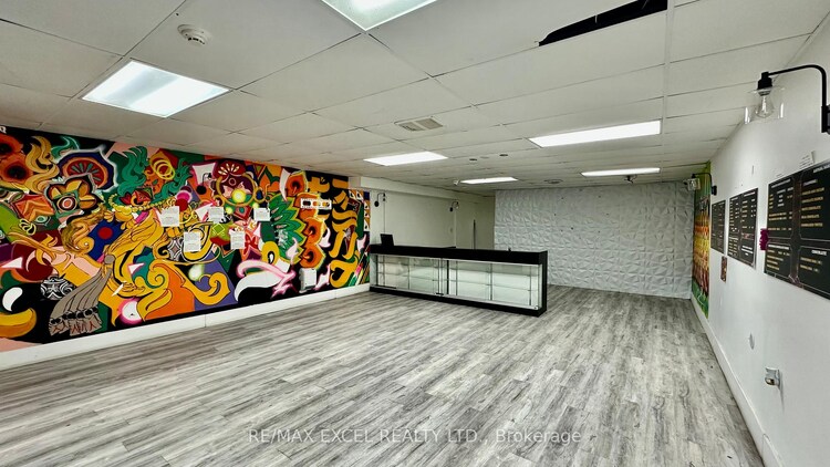 357 Spadina Avenue, Toronto, ON, Casa Loma