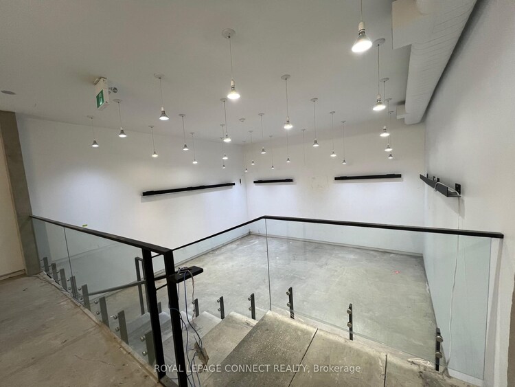 406 Roncesvalles Avenue, Toronto, ON, High Park-Swansea