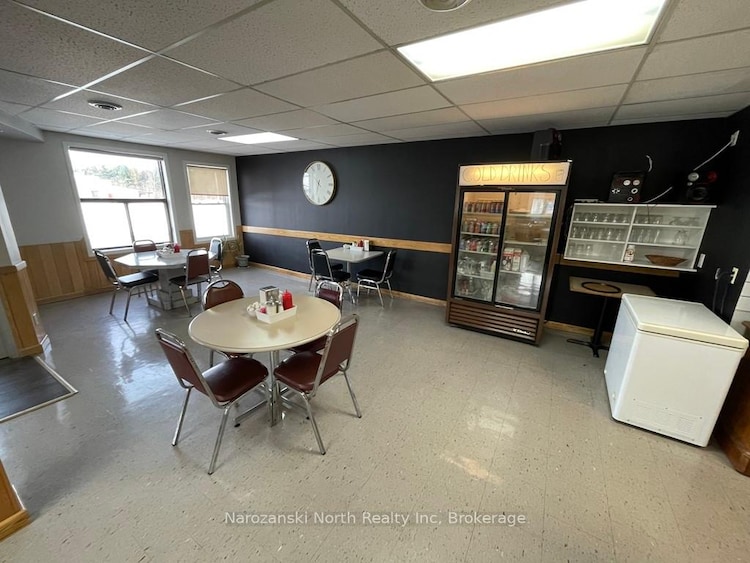 8 St David Street, French River, ON, 