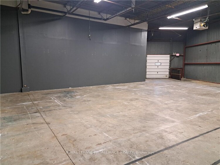 555 CALIFORNIA Avenue, Brockville, ON, 810 - Brockville