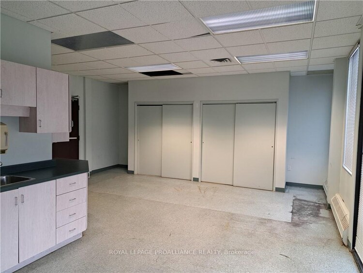 2479 PARKEDALE Avenue, Brockville, ON, 810 - Brockville